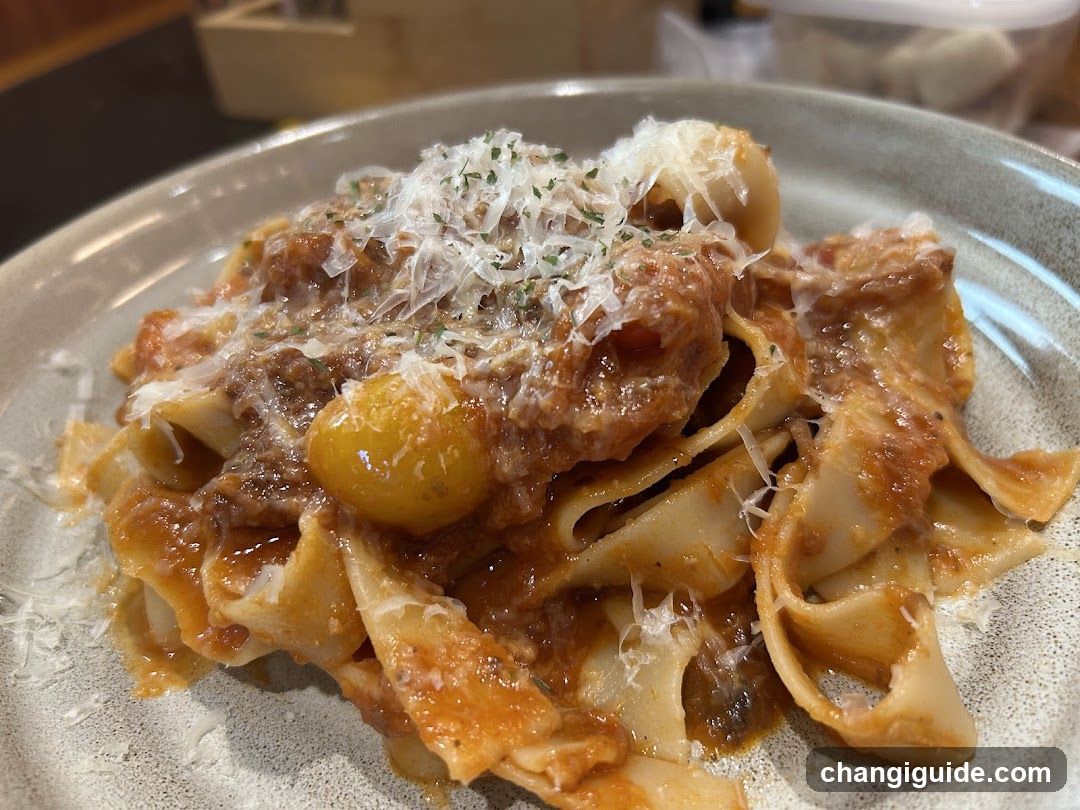 Pasta with Meat Sauce and Cheese