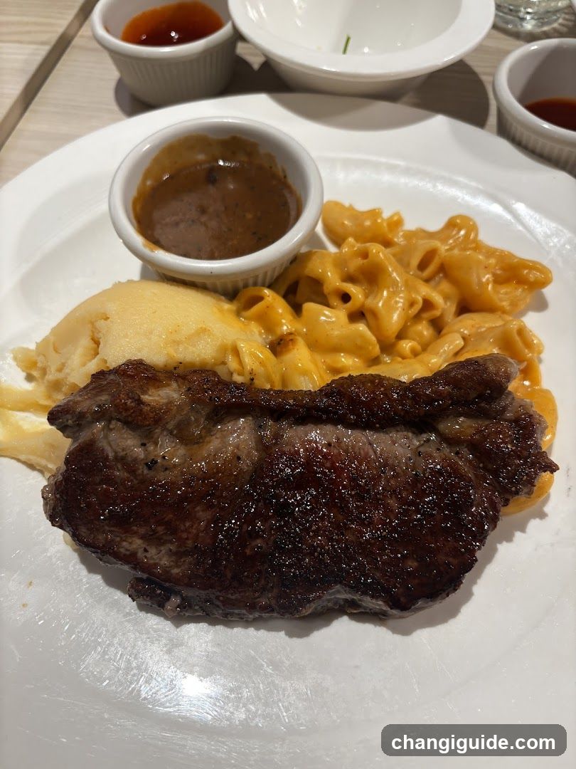 Steak with Macaroni and Cheese