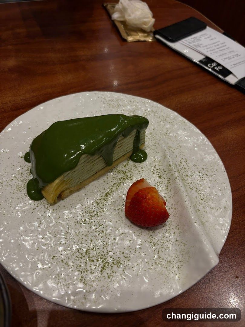 Matcha Cake with Strawberry