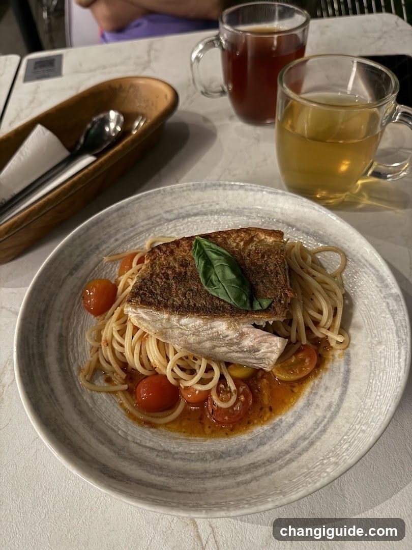 Spaghetti with Fish and Cherry Tomatoes