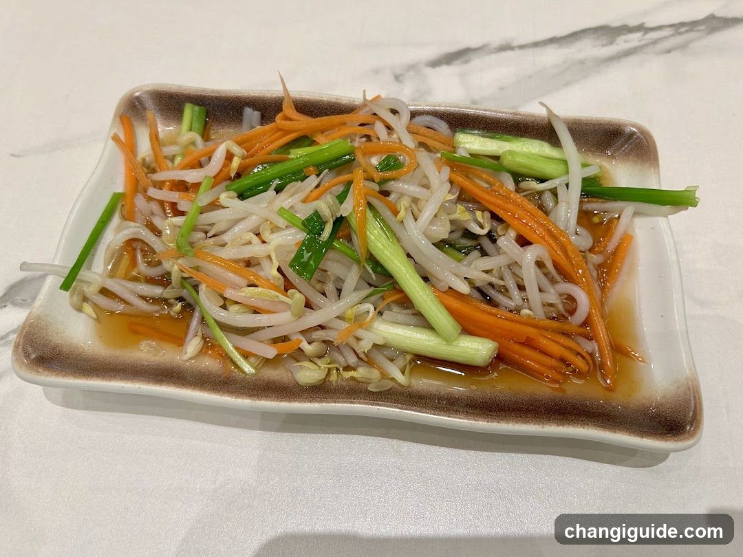 Stir-fried Bean Sprouts with Carrots and Scallions