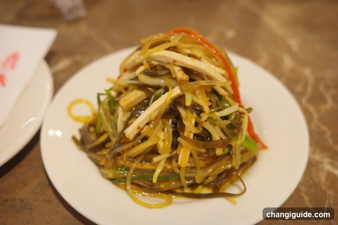 Stir-fried Noodles with Vegetables and Tofu