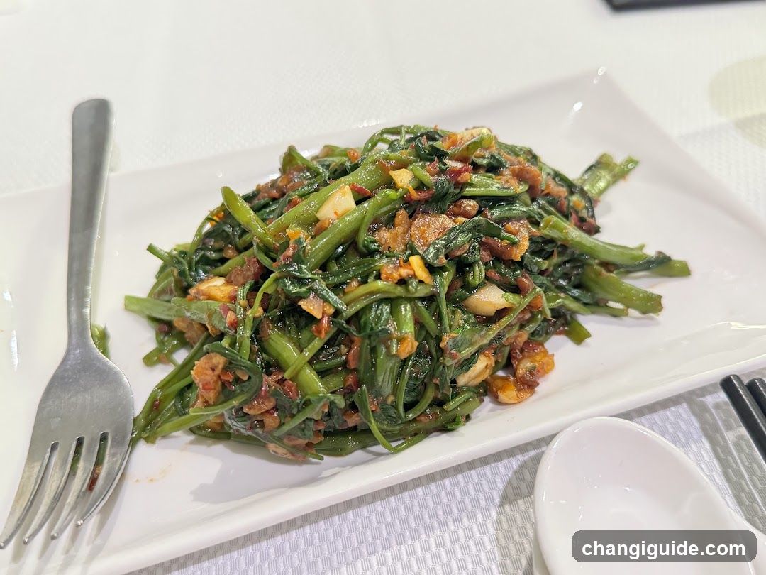Stir-fried Spinach with Garlic and Pork