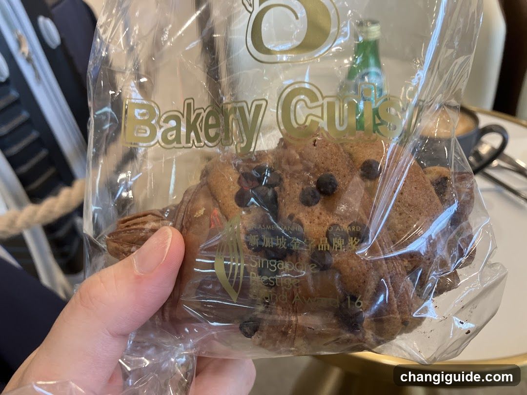 Bakery Cuisin bag with chocolate muffins