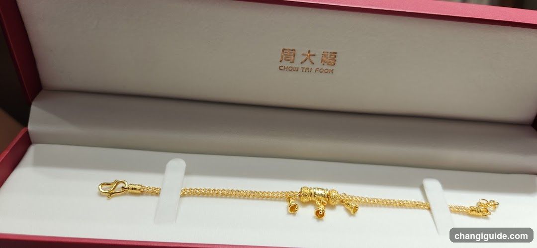 Chow Tai Fook Gold Bracelet in Box