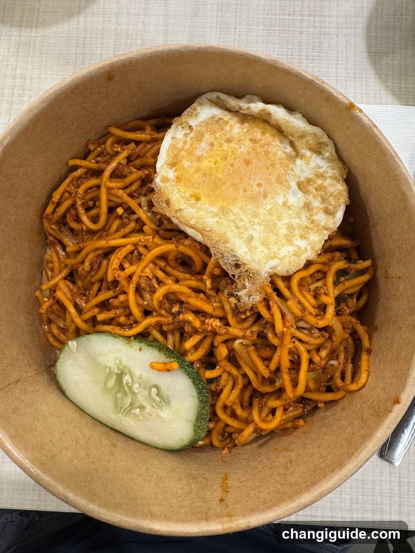 Fried Noodles with Egg and Cucumber