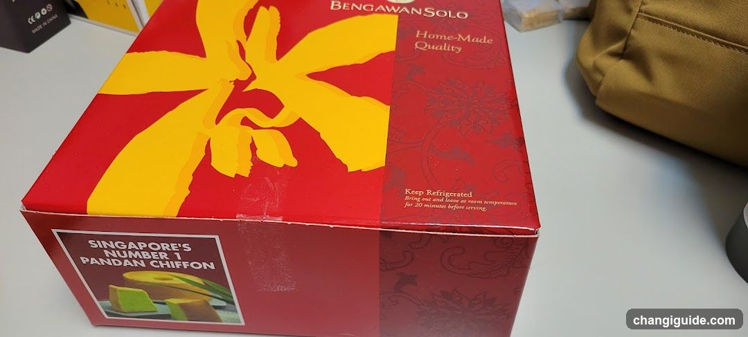 Bengawan Solo Pandan Chiffon Box