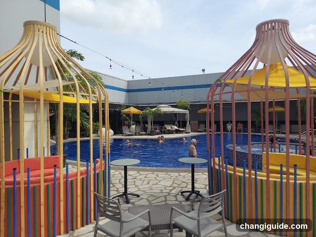 Aerotel Singapore Hotel Swimming Pool