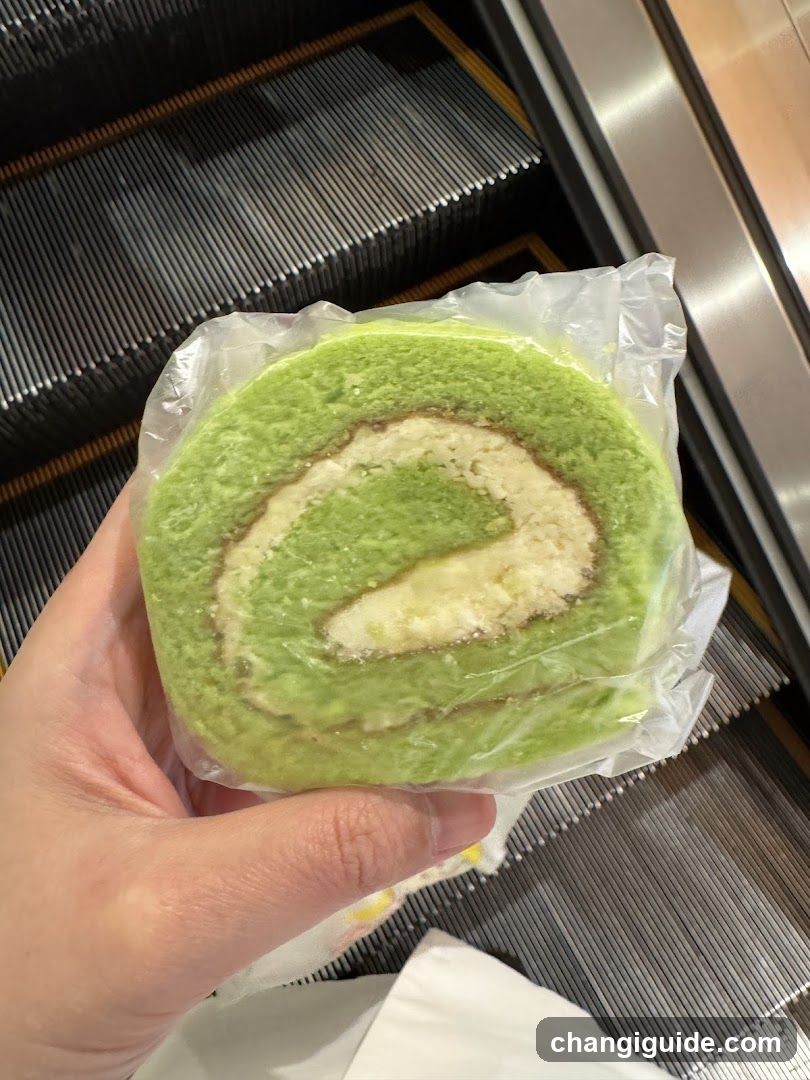 Green Matcha Roll Cake