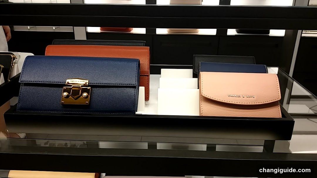 Chanel Wallet Display