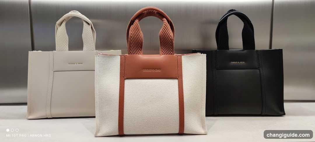 Tote Bags Display