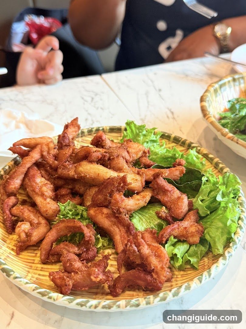 Fried Chicken Wings with Lettuce