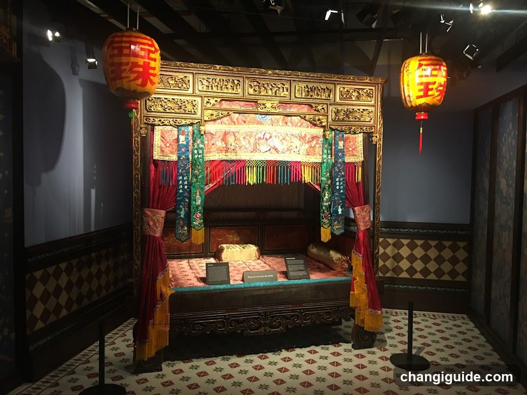 Traditional Chinese Four-Poster Bed Display