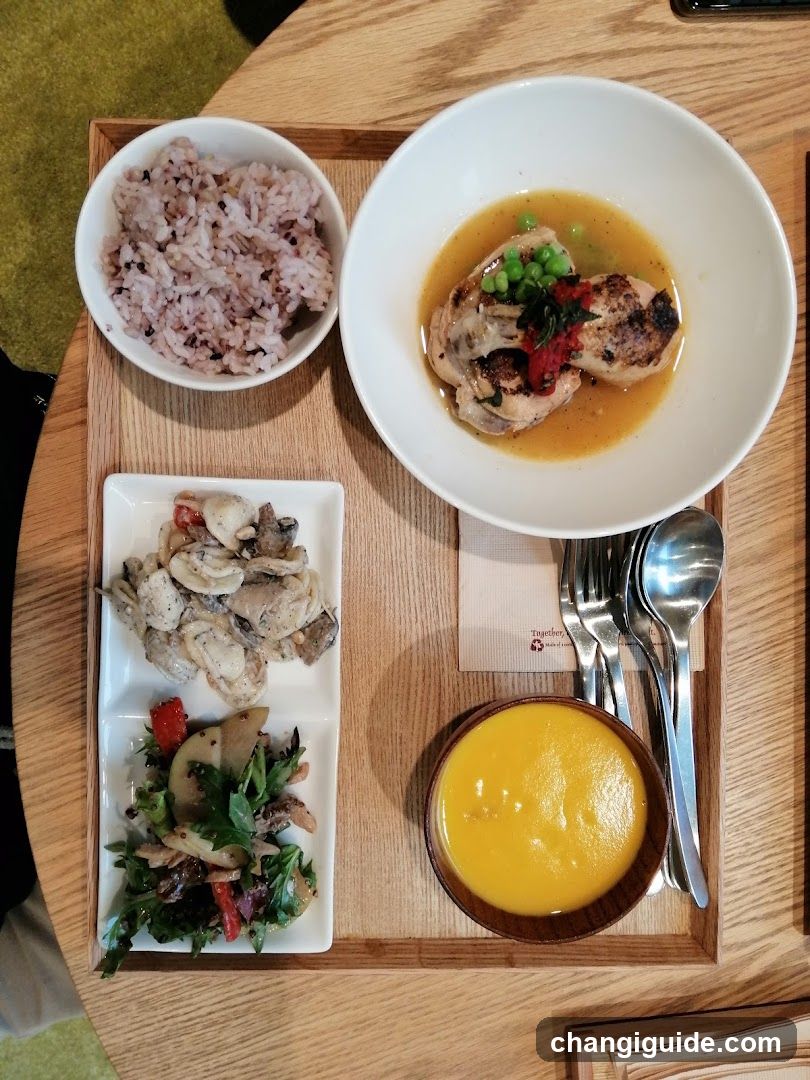 Meal Tray with Chicken and Rice
