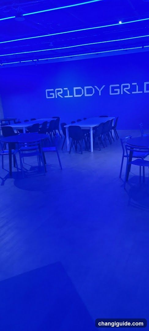 GRIDDY GRID Interior