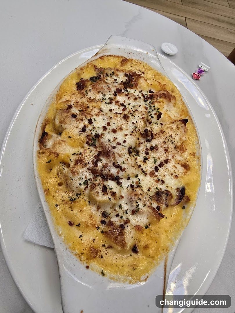 Baked Macaroni and Cheese Dish