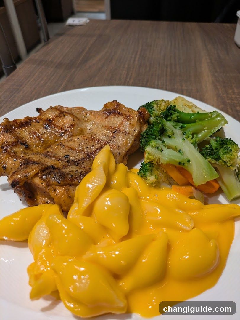 Grilled Chicken with Macaroni and Broccoli