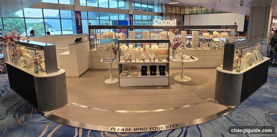 Jewelry Store Interior Display