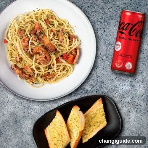 Spaghetti with Garlic Bread and Coca-Cola Zero Sugar