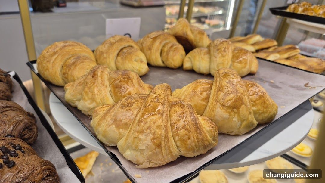 Croissant Display