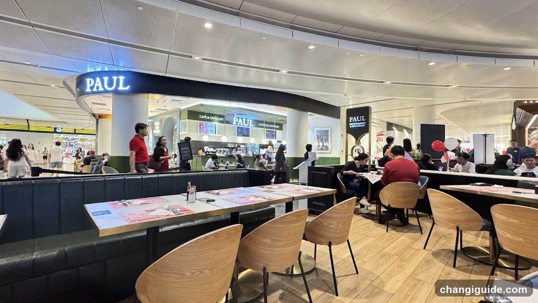 Paul Bakery Interior