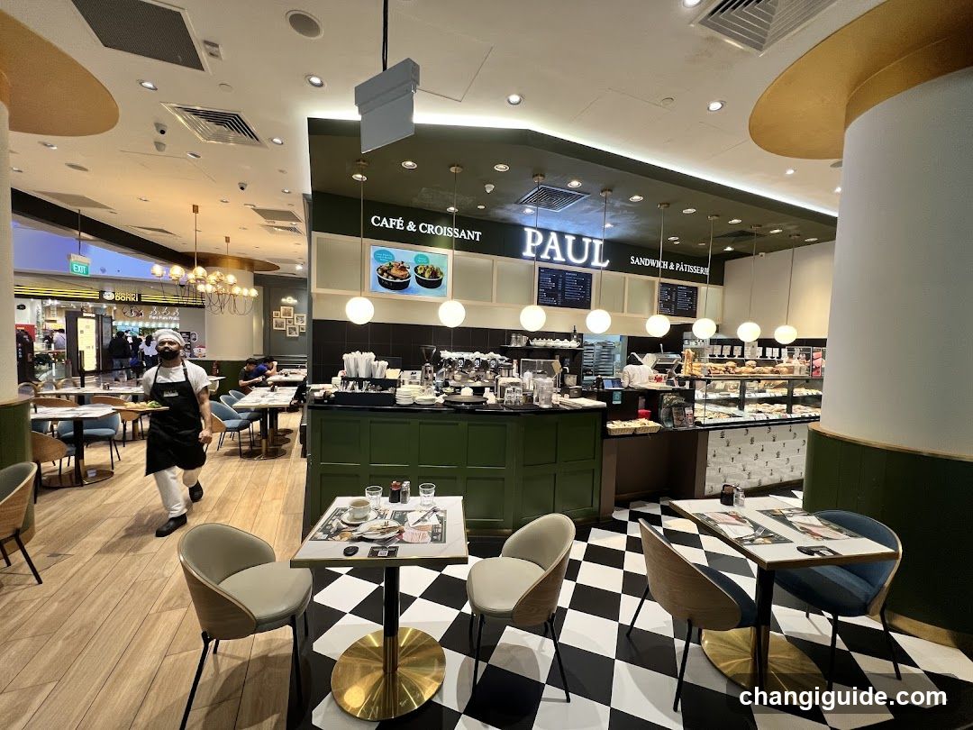 Paul Bakery Interior