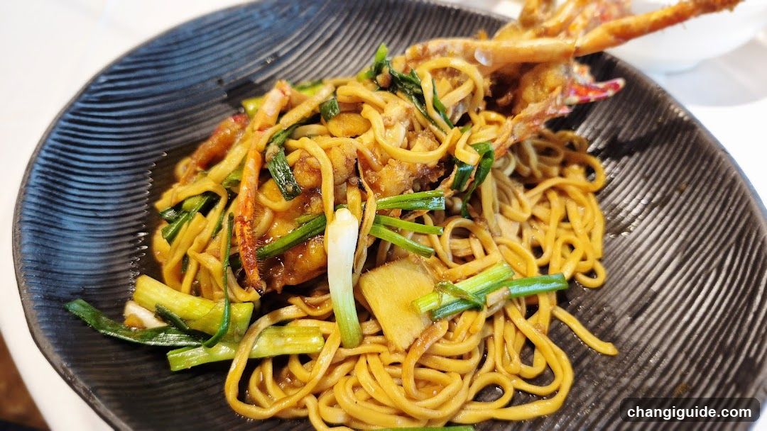 Stir-fried Noodles with Seafood