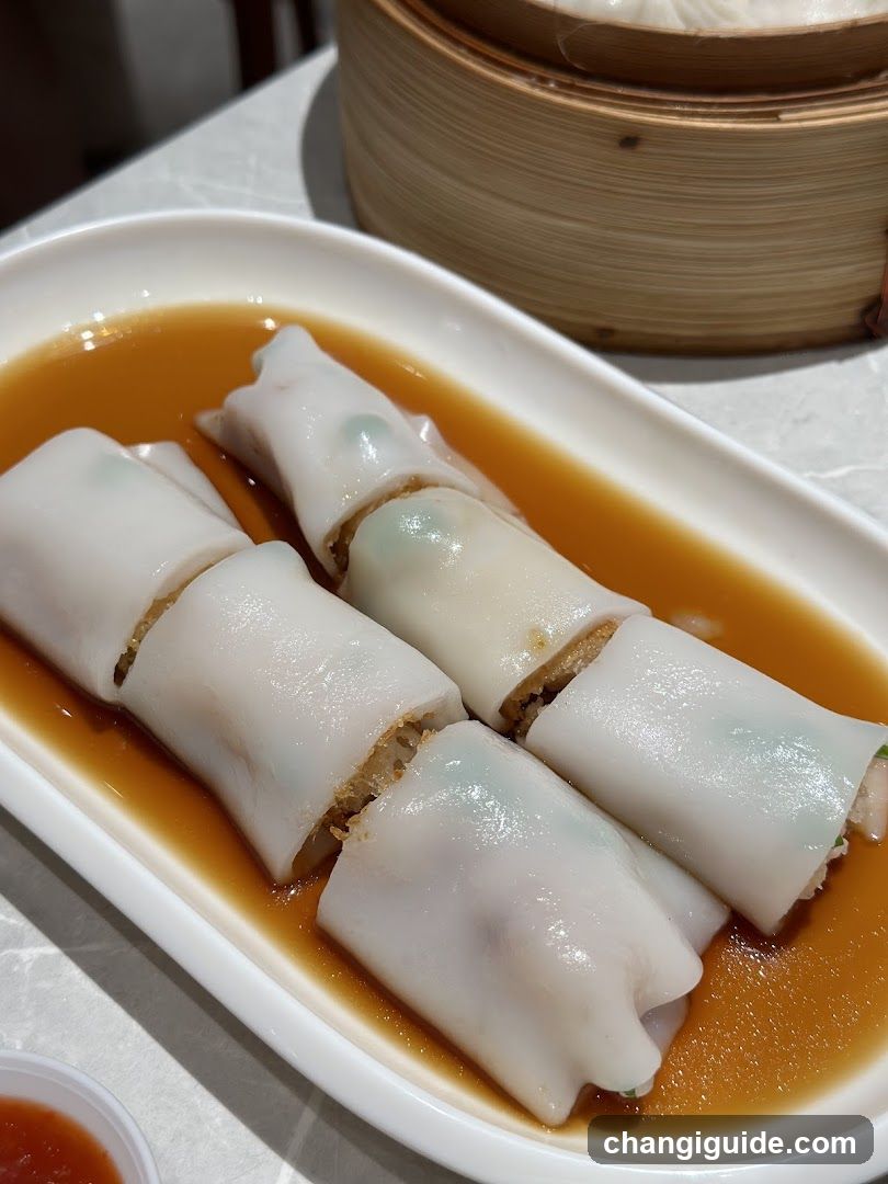 Steamed Rice Rolls with Sauce