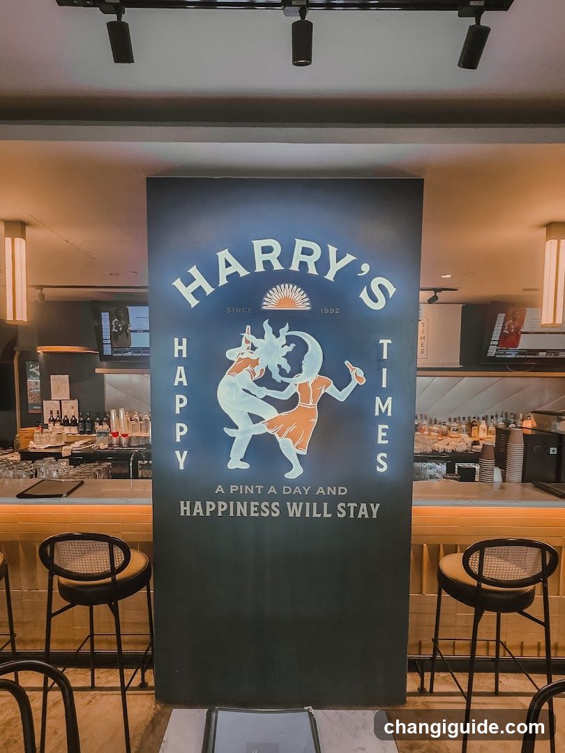 Harry's Bar Interior Signage